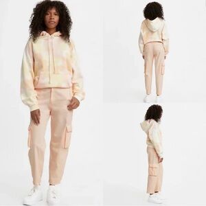 NWT Levi's Premium Women's Loose Cargo Pants - Light Scallop Pink 26x28